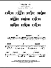 Cover icon of Seduces Me sheet music for piano solo (chords, lyrics, melody) by Celine Dion, Dan Hill and John Shea, intermediate piano (chords, lyrics, melody)