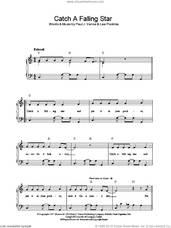 Cover icon of Catch A Falling Star sheet music for piano solo by Paul Vance and Lee Pockriss, easy skill level