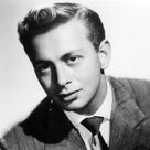 Cover icon of When The Sun Comes Out sheet music for voice, piano or guitar by Mel Torme, Harold Arlen and Ted Koehler, intermediate skill level